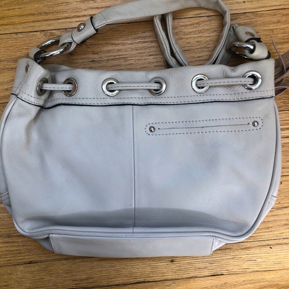 B. Makowsky White Leather Dakota Fringe Crossbody - Picture 6 of 11